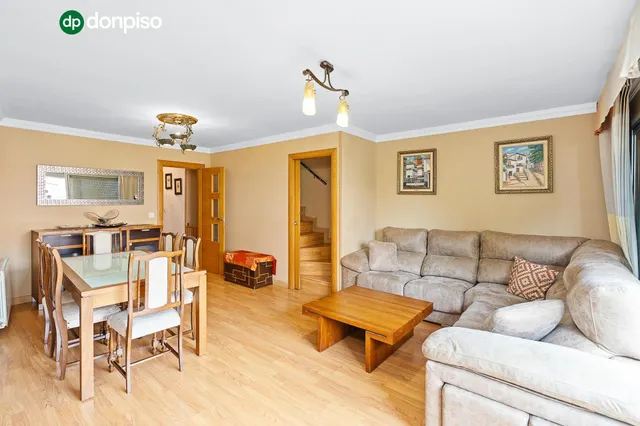 EN VENTA ATICO DÚPLEX CON GRAN TERRAZA JUNTO ESTACIÓN DE AUT - foto 5