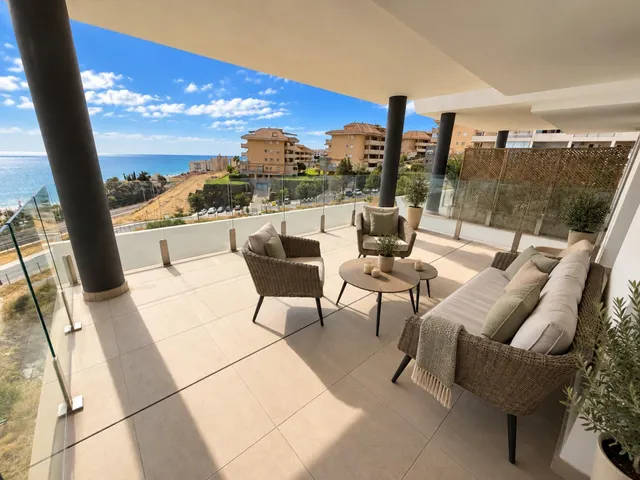 APARTAMENTO CON VISTAS AL MAR EN EL HIGUERÓN – CARVAJAL — 8