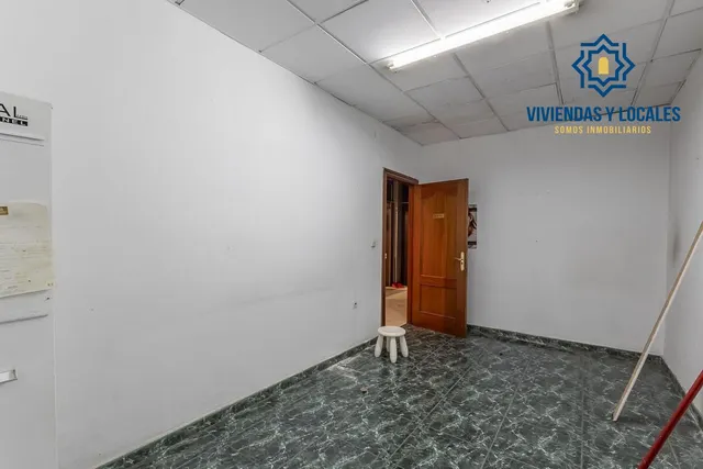 Local comercial en Pajaritos. — 11