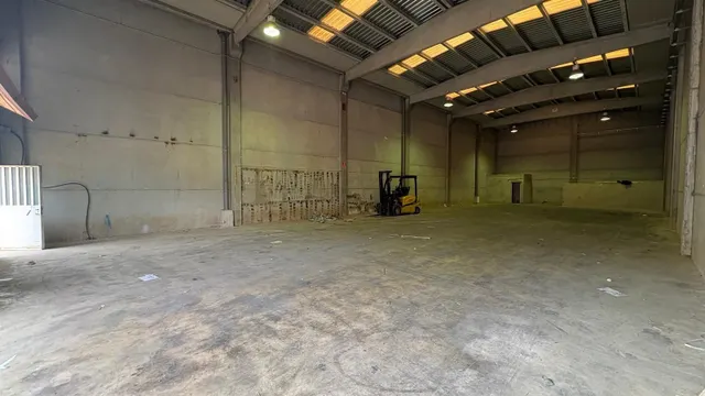 Nau industrial de 400 m2 — 18