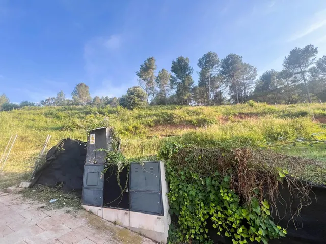 Terreno a la venta en Castellví de Rosanes — 17