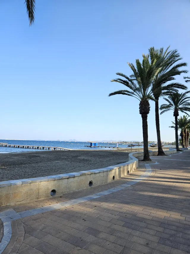 Moderno piso a un paso de la playa en Santiago de la Ribera — 21