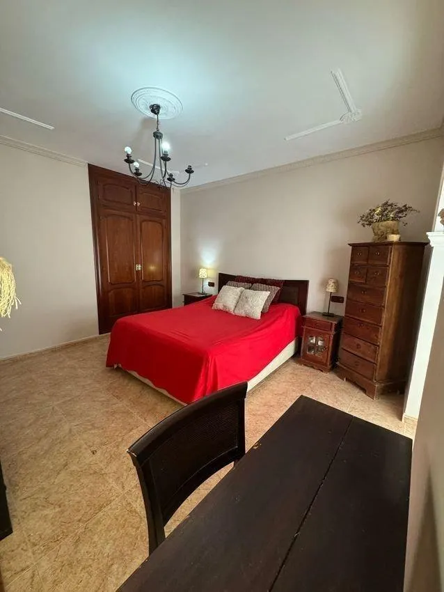 Gran adosado de 180 m2 en Avenida de la Libertad — 24