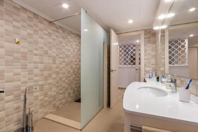 PRECIOSA CASA DE LUXE A LA ZONA DE L'ESGLÉSIA — 9