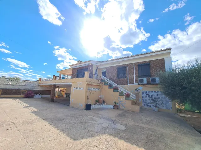 Casa de campo con gran terreno a 5 minutos de La Pobla Llarg