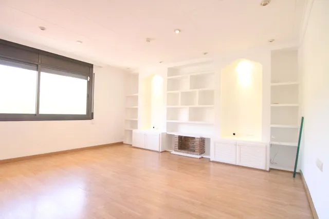 FANTÁSTICO PISO DE 3 habitaciones CON ASCENSOR, LISTO PARA E - foto 2