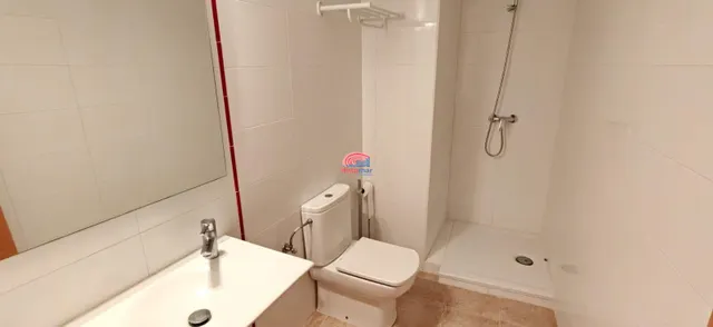 Estupendo piso para entrar a vivir — 11