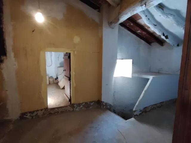Gran casa en Pedralba para reformar con muchas posibilidades — 32