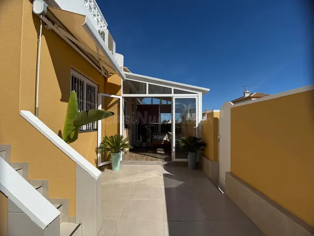Villa 3 habitaciones 100m² en venta - Lomas de Cabo Roig - foto 3