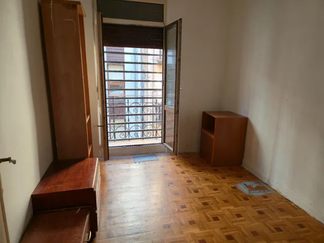 Buen piso en la calle Cortes — 23