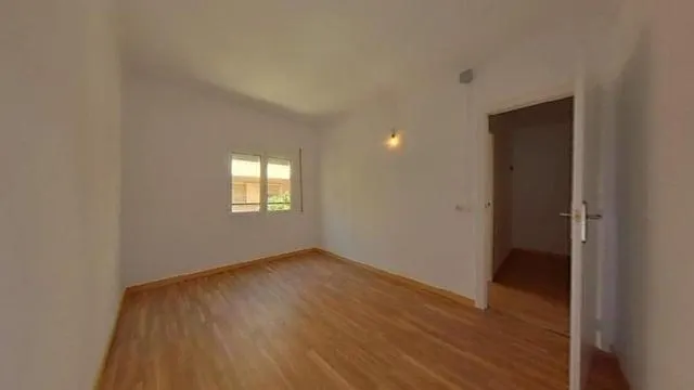 CASA EN VENTA OKUPADA EN C/ JOTA — 4