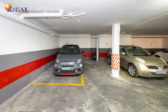 Barrio del Realejo. Sacamos a la venta dos plazas de garaje para coche muy grande. — 9