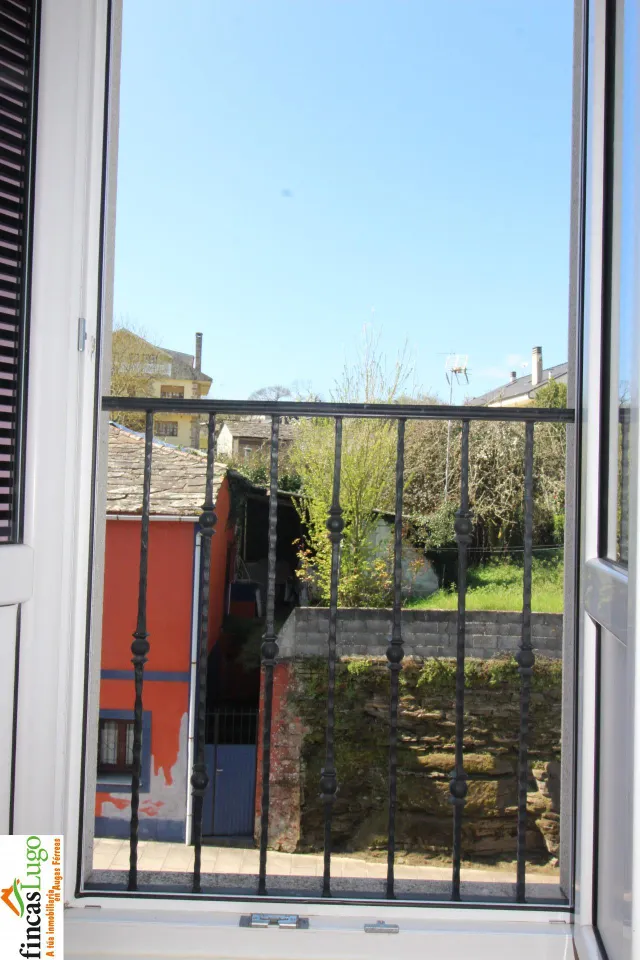 CASA REFORMADA AL LADO DE A PONTE ROMANA. — 22