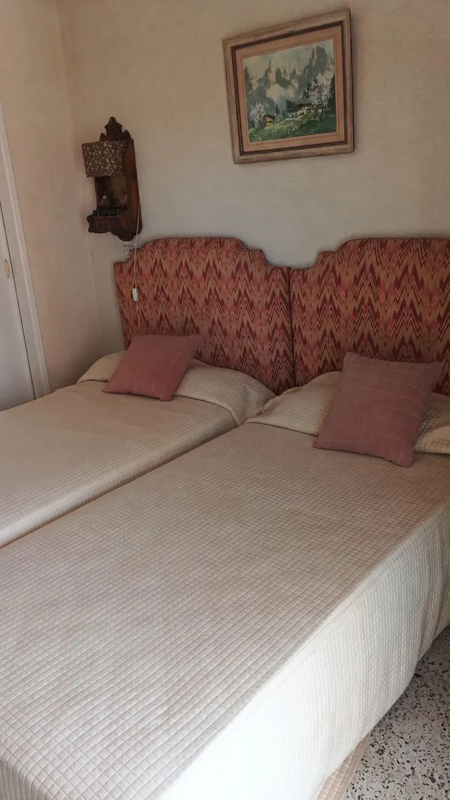 APARTAMENTO CON VISTAS AL MAR EN CAMPOAMOR : 4 hab, 2 baños, garaje , trastero, amplio. — 6