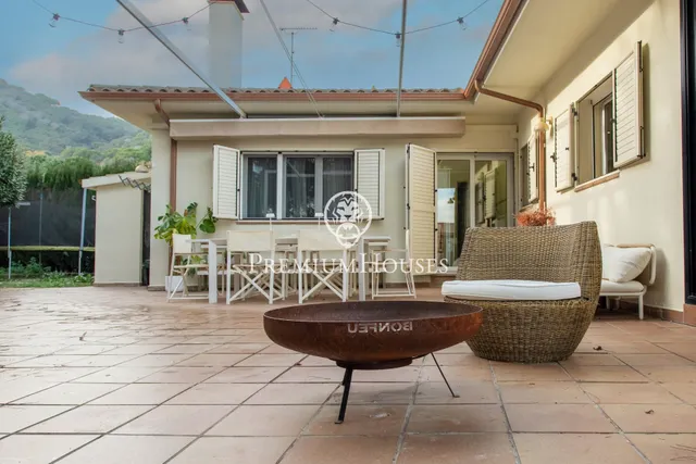 Casa independiente con jardín en venta en Argentona — 36