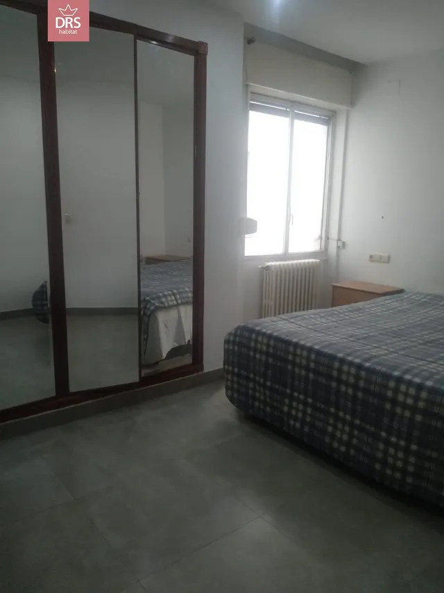 PISO EN PLENO CENTRO, CL MARTINEZ VILLENA AL LADO DEL ALTOZANO — 21