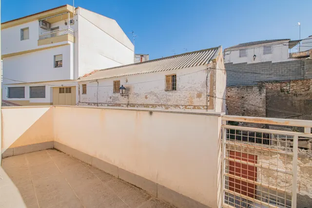 EDIFICIO EN VENTA EN MORALEDA DE ZAFAYONA — 25
