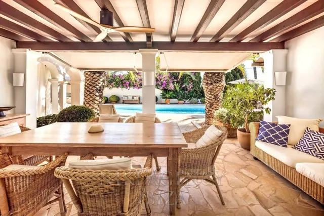Casa-Chalet en Venta en Santa Eularia Des Riu Baleares — 24
