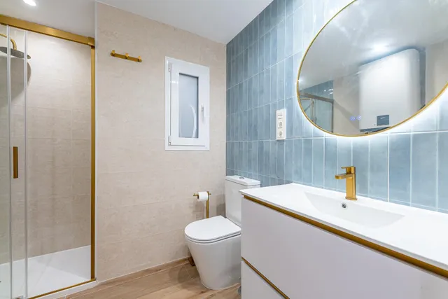 Amplio Apartamento con Licencia Turística en el Corazón de la Ciudad — 13