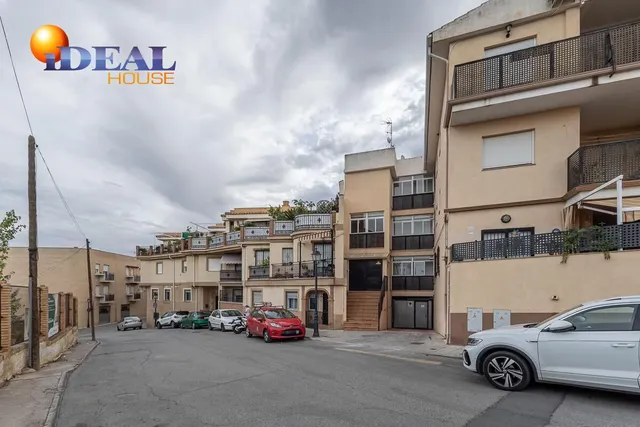 Piso en urbanización con piscina en Las Gabias — 26