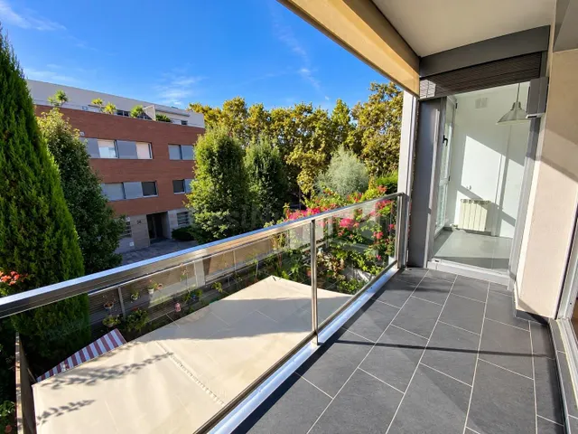 NUEVO PRECIO · Piso en el centro de Alella con terraza al sur, piscina, parking y trastero — 3