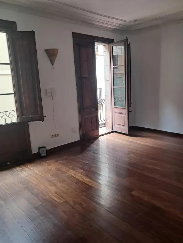 Venta de Piso en Calle Agla Barcelona (Barcelona) — 3
