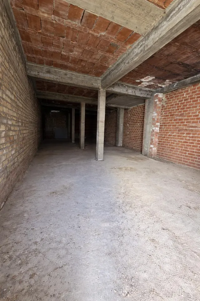 Local en pleno casco histórico junto a la corredera, con proyecto y licencia de obras para 2 viviendas — 12