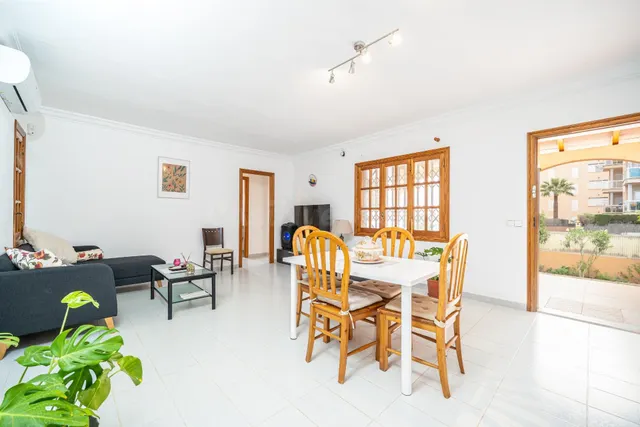 Chalet con amplio jardín y posibilidad de doble vivienda — 5