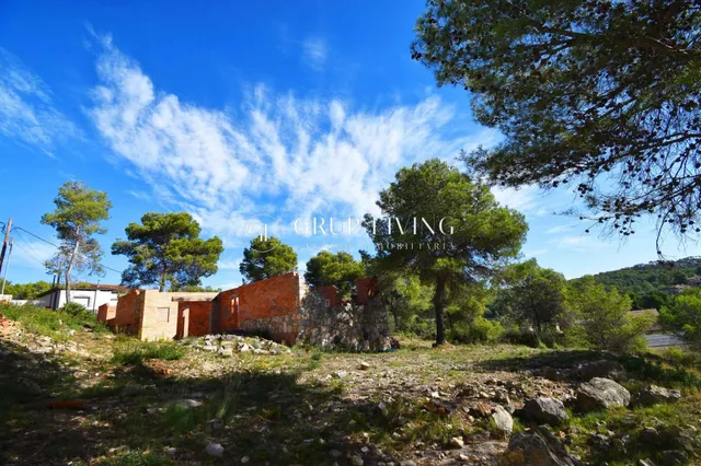 PARCELA MUY SOLEADA EN CANYELLES PUEBLO — 10