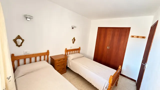 Apartamento con gran terraza y vistas al mar — 21