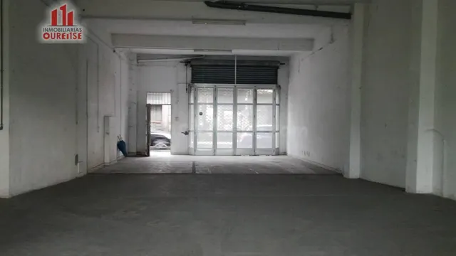 AMPLIO LOCAL COMERCIAL EN LA ZONA DE LA CARBALLEIRA - foto 5