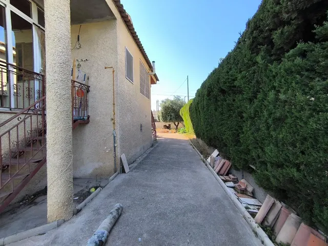 Casa independiente con parcela, 5 dormitorios y garaje en Alquerías (Murcia) — 13