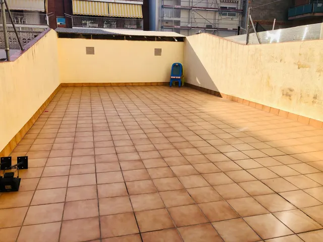 PISO CON GRAN TERRAZA - CASTELLDEFELS - CENTRO — 12