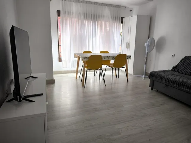 Estupendo piso en venta en Campoamor — 4