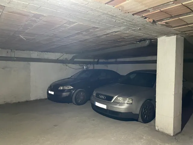 SE VENDE PLAZA GARAJE DOBLE — 7