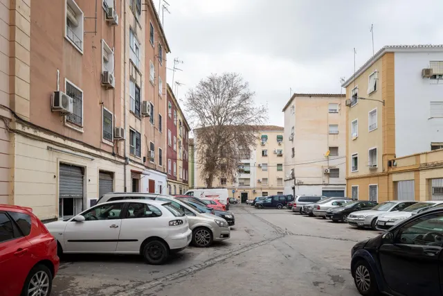 Piso reformado en zona Zaidin — 4