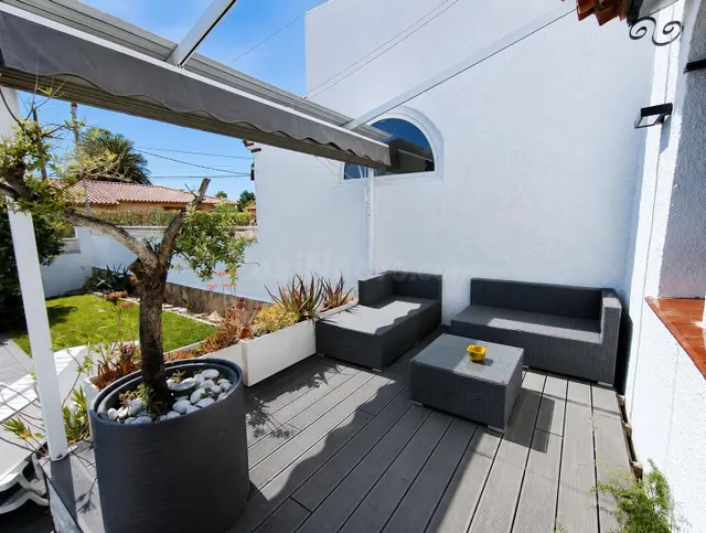 Preciosa casa con caractér con jardín y piscina en venta en  - foto 2