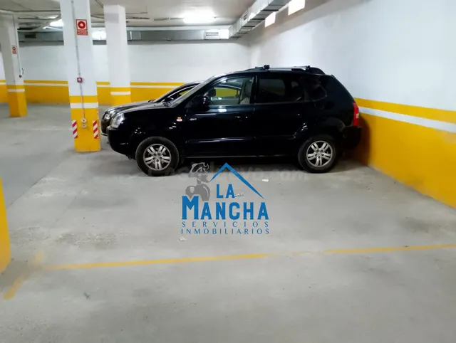 *23.000€* inmobiliaria la mancha vende plaza de garaje en zona san pablo de Albacete — 2