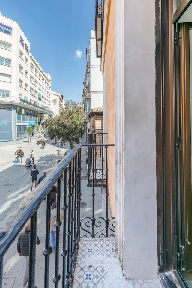 PISO EN FUENCARRAL, TOTALMENTE EQUIPADO Y CON RENTABILIDAD D - foto 4
