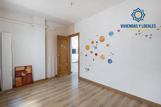 Piso con garaje, trastero y excelente ubicación en Huétor Vega — 13