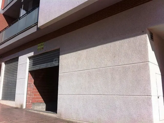 Local comercial 120m² en venta - Buñol