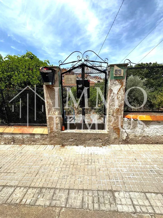 Solar edificable de 871m2 en Torresana OLAR EDIFICABLE DE 871 m2 EN TORRESANA — 2