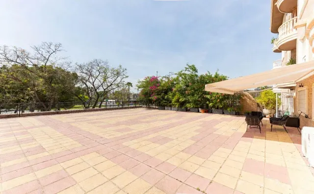 Alquiler vivienda en Juan Carlos I- Avenida Infanta Cristina. — 30
