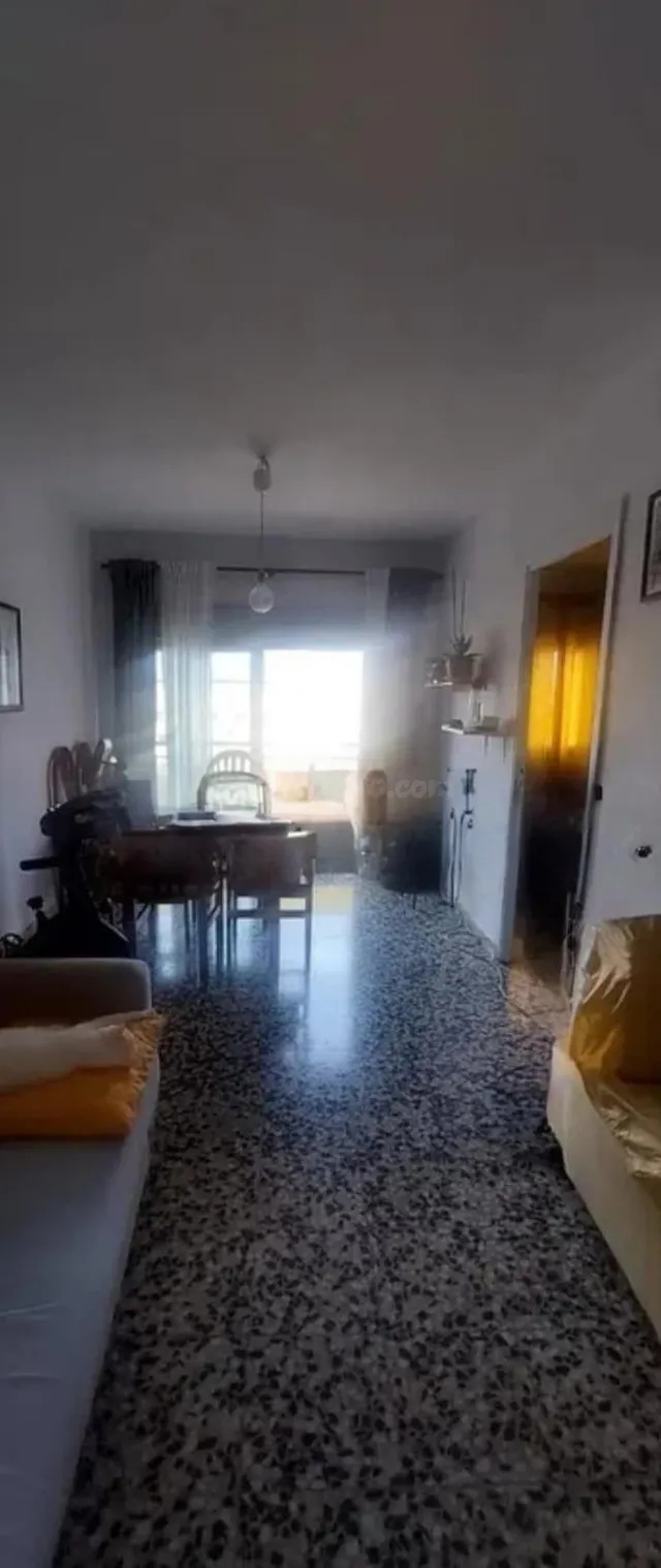 Piso amplio, luminoso y con ascensor en Quart de Poblet - foto 2