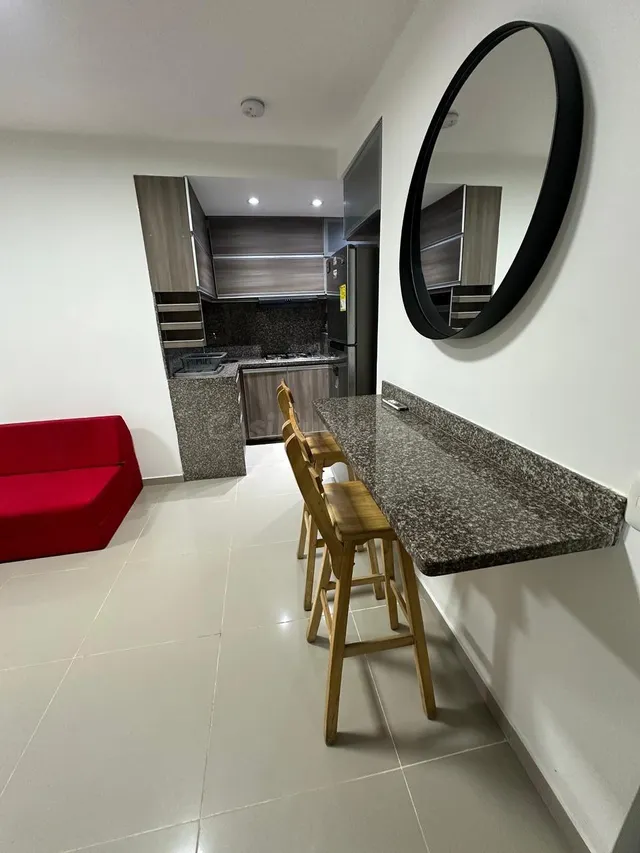 SE VENDE APARTAMENTO EN TORICES AMOBLADO - foto 2