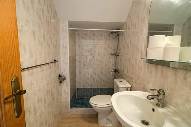 MAGNIFICA VIVIENDA ADOSADA CON PISCINA COMUNITARIA, IDONEA COMO VACACIONAL — 23