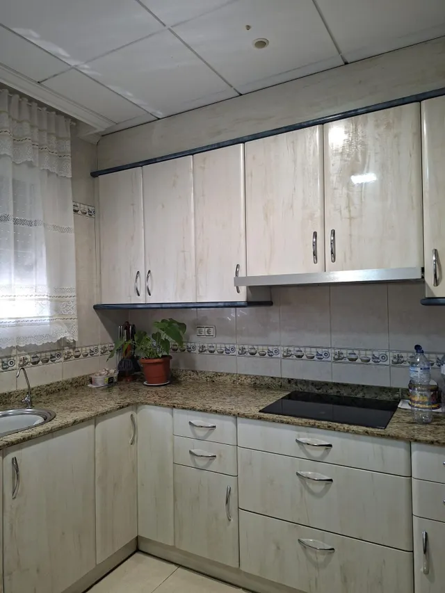 Excepcional Piso con Garaje para Familias y Profesionales - €180.000 — 7