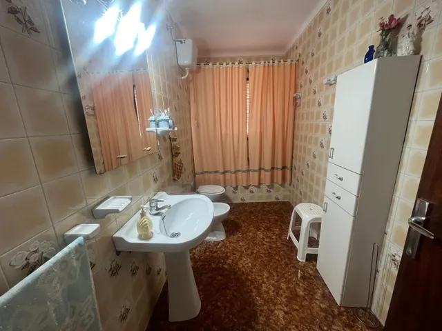 CASA EN DOÑA MENCIA CON LOCAL COMERCIAL — 11