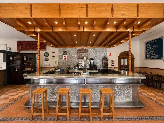 Ponemos a la venta el mítico Restaurante Montesol de Padul - foto 3