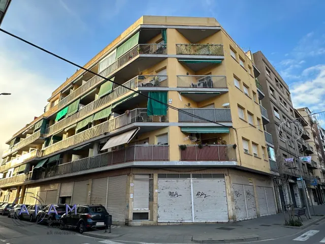 LOCAL COMERCIAL EN VENTA — 2